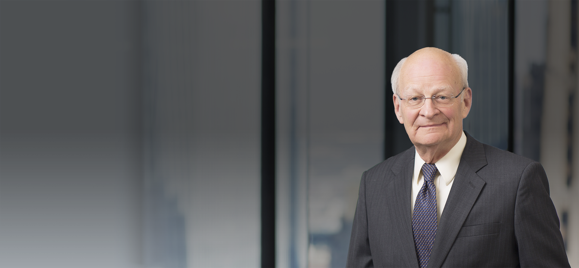 Bio image of Robert L. Clarke