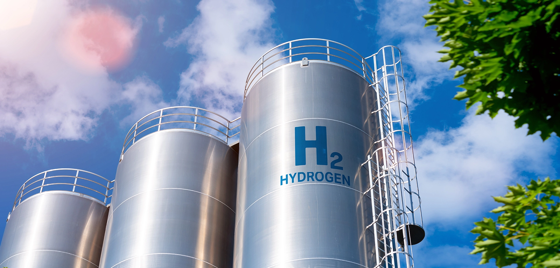 Hydrogen storage tank